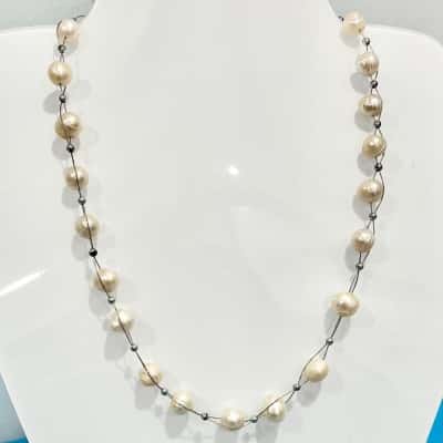 Handcrafted Pearl Necklace 