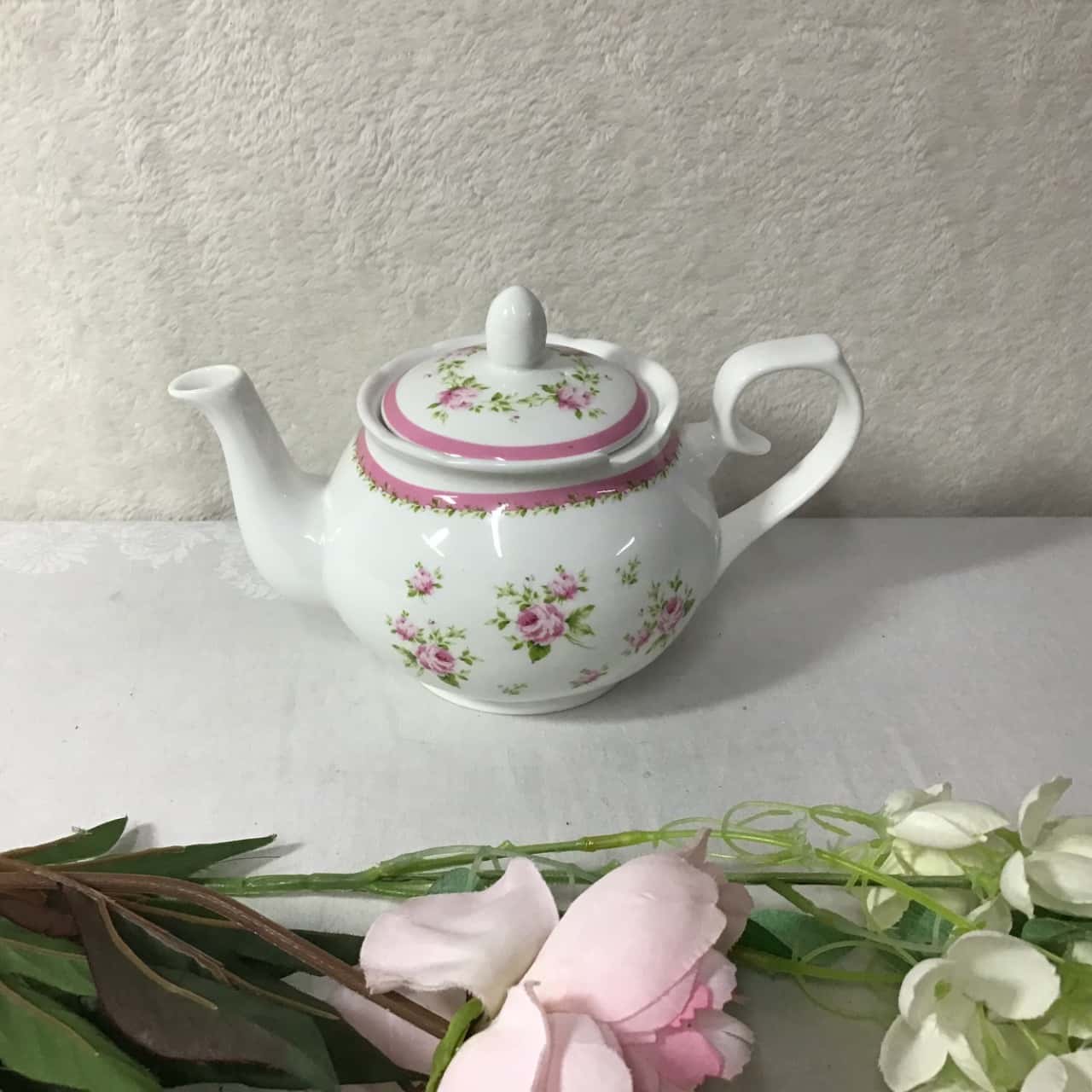 Ashdene White / Pink Floral Fine Bone China Teapot(s)