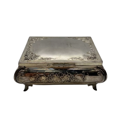 Sweet Vintage European Style Red Velvet Lined Jewellery / Keepsake Box (Small ) 10x 8 x 6 cm    (CAB)