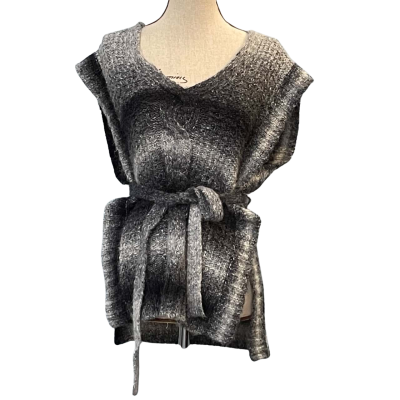 Forever New Womens Size 6 Sweater Vest Grey/Striped