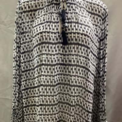 Husk Womens Black  / White Top   - Size 12