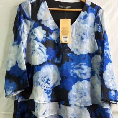 Liz Jordan / Noni B Womens  Size 12 3/4 Sleeve Top Black  / Blue / Floral BNWT