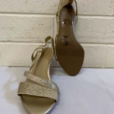 Naturalizer Womens Hanah Size 8.5 Gold Glimmer