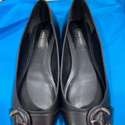 Nine West Womens  Size 8.5 Black  shoes