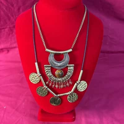  Women's gold tone Statement Necklace with Disc & a Central Brown Bead