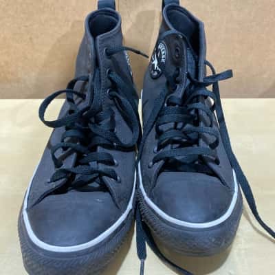 Converse High Tops  Mens  Size 9 Sneakers Black  