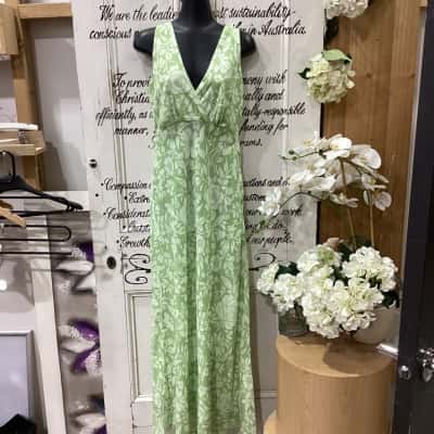 INTO BRAND!  Womens  Size 12 Maxi Dress Green! STUNNING FLORAL PRINT MAXI DRESS! BNWT! GREAT FOR ANY SPECIAL OCCASION! FLORAL PRINT IS A VERY PALE GREEN! 