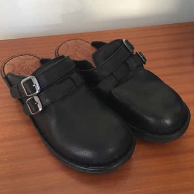 NWOT Colorado Womens  Size 6 Black  Leather Clogs SR1