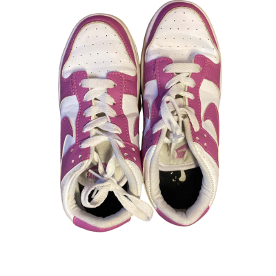 Nike Kids  Size 6 Pink  / White 