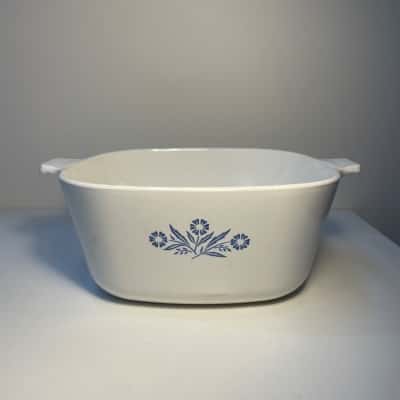 Corning ware blue cornflower 2 1/2 quarter dish without lid