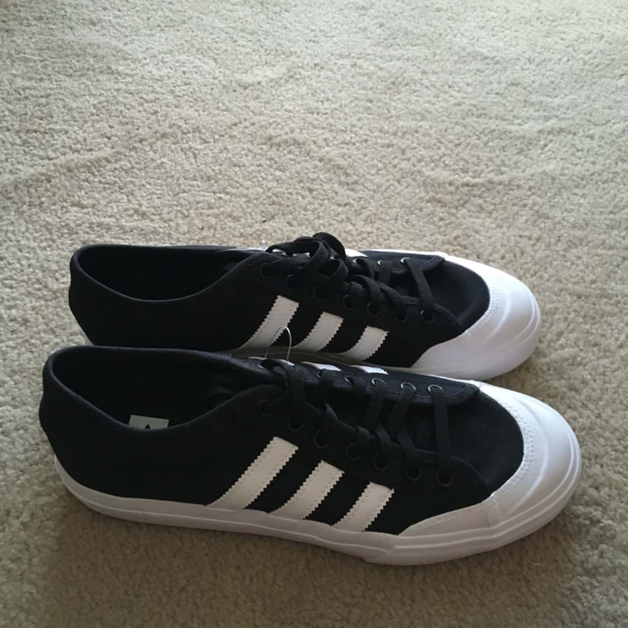 adidas us 9 uk 8.5 shoe