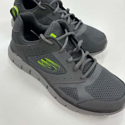 Skechers Mens  Size 9US Sneakers 