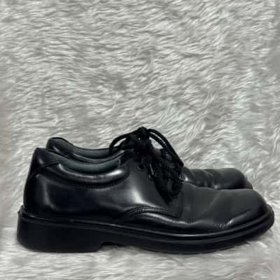 Clarks Unisex  Size 6.5 Black school shoes 