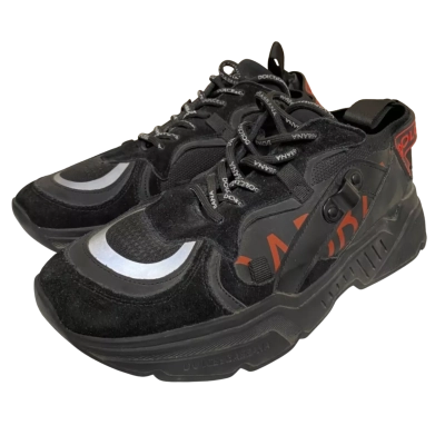  Mens  Size 6 US Sneakers Black  