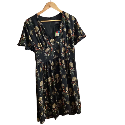 Cue Womens  Size 12 Floral Dress Black  / Green / Orange / White / Yellow 