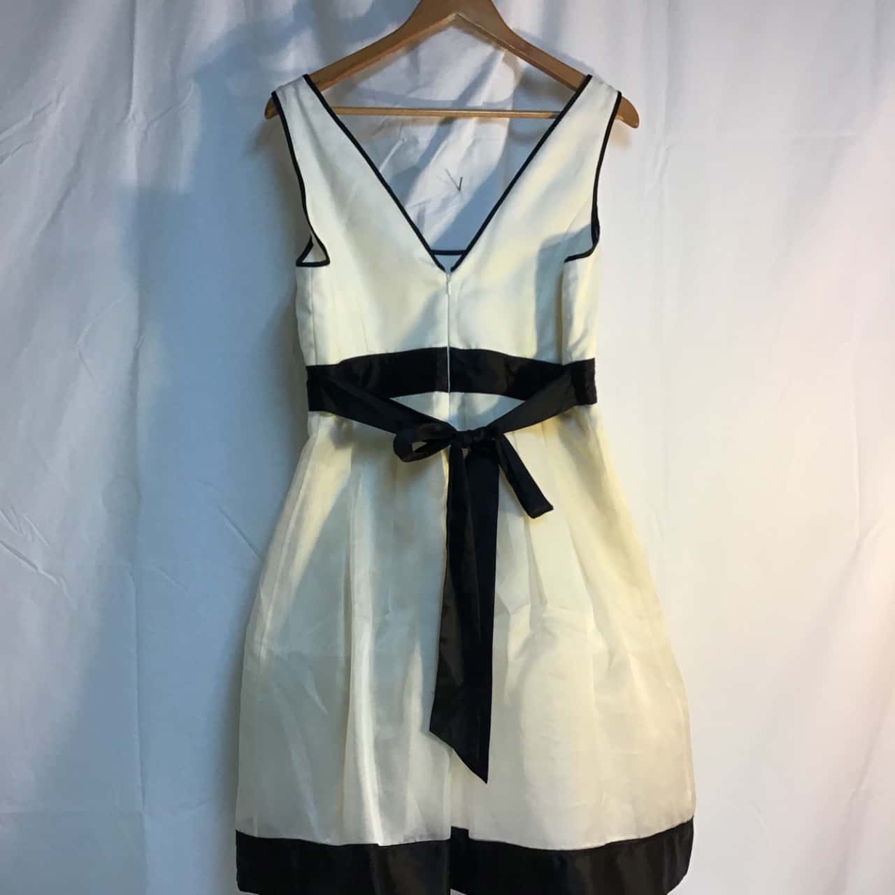 Laura Ashley Womens Size 14 Cocktail Dress Beige / Black (s)