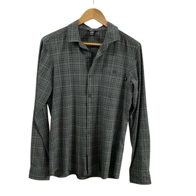 Macpac Mens  Size S Long Sleeve Shirt 