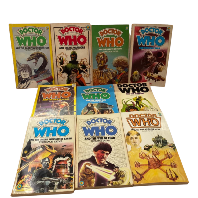 10 Vintage Doctor Who Paperback Books 