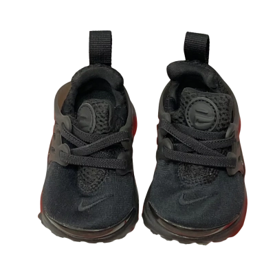 Nike Kids  Size 3 Shoes  Black  