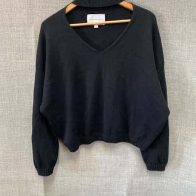 Viktoria & Woods Womens Size 1 V-Neck Jumper Black  