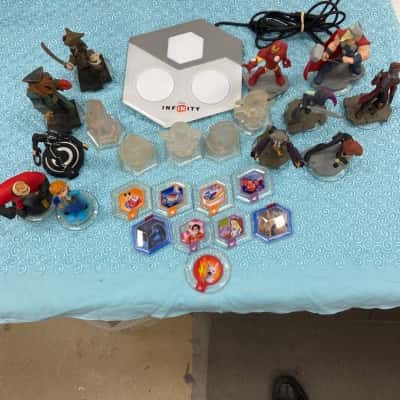 DISNEY INFINITY SKYLANDERS BULK LOT