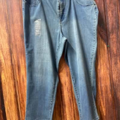 beme  distressed denim jeans Size 22 new 