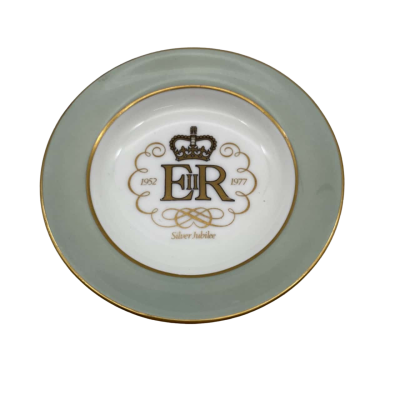 Wedgwood Queen Elizabeth II Silver Jubilee Trinket Dish