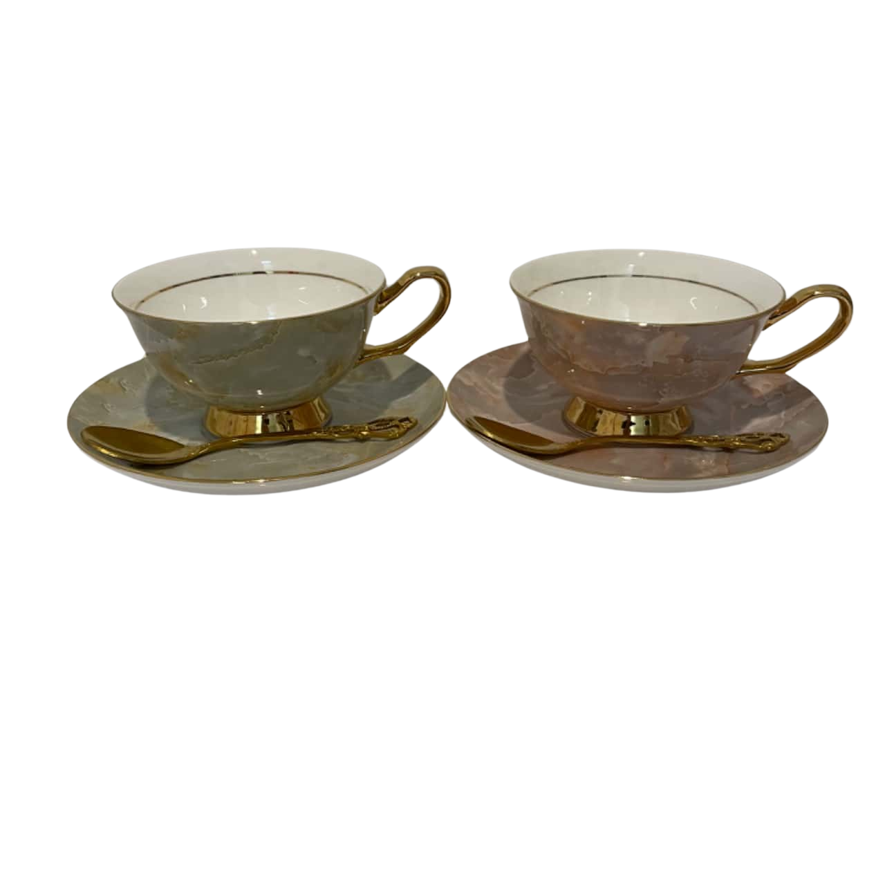 2x Tea Cups. Saucer’s & tea spoons