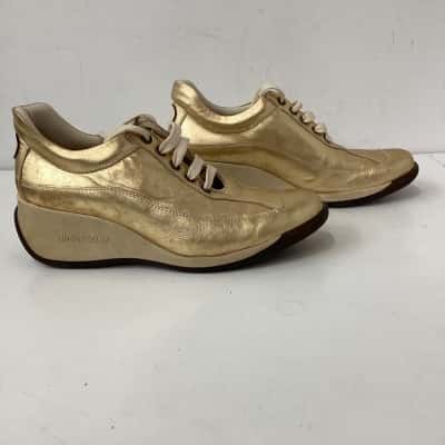NIGHT&DAY Gold Metalic  Womens  Size 40  shoe