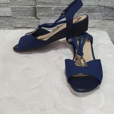 Vybe Womens  Size 7 Flats Blue / Silver 