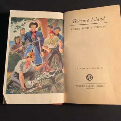 Treasure Island by Robert Louise Stevenson - Vintage Edition