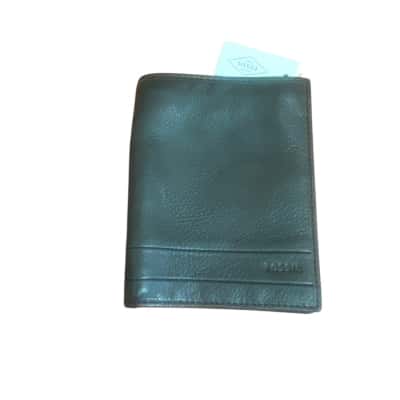 Fossil Mens  bi fold wallet 