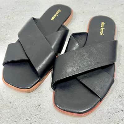 diana Ferarri Black Leather Slides Size 39