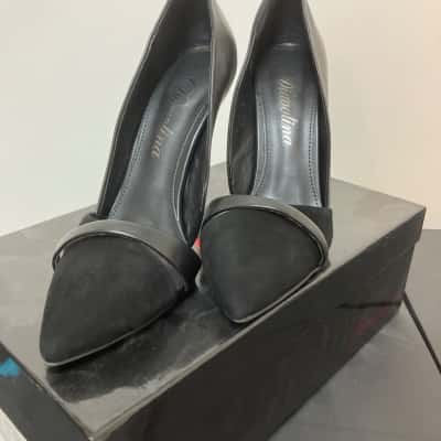 Diavolina Womens  Size 7 Heels Black  