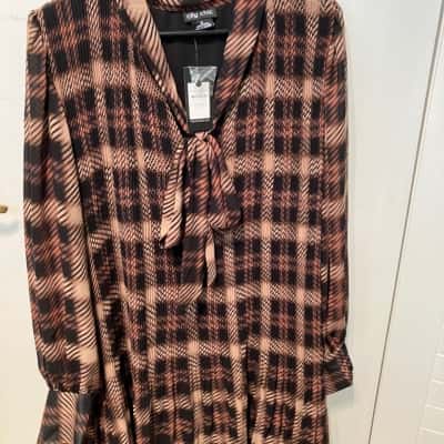 City Chic Womens  Size M Long Sleeve Dress Black  / Brown 