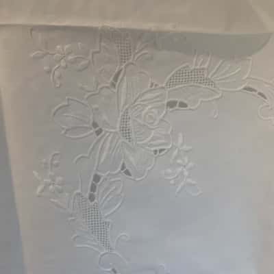 Vintage Richelieu Cutwork Tea Tablecloth