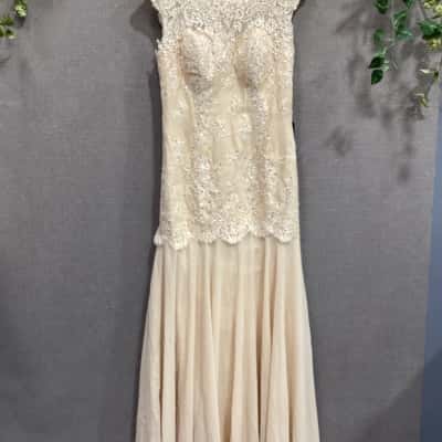  izidress Womens  Size 12 Cocktail Dress Cream / Pattern lace affect 