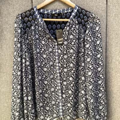 Sportsgirl sheer long sleeve BNWT Size 10 Blue / Navy Blue / Pattern / White 