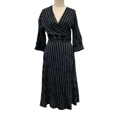 Veronika Maine Womens  Size 8 Wrap Dress Navy Blue/ Pinstriped 
