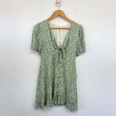 Atmos&Here Green Floral Short Sleeve Button Knot Detail Mini Dress Size 8 
