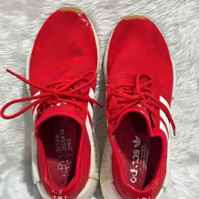 Adidas Mens  Size 7 Sneakers Red / White 