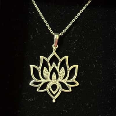  Women's 925 Silver Lotus Flowet Pendant Necklace 