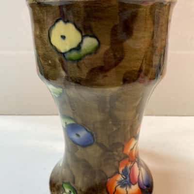 Hancock's Corona Ware 'Woodland' Vase approx 17.5cm