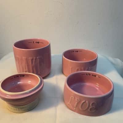Pink Stackable Measuring Cups 