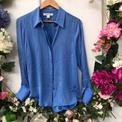 Perri Cutten Size 8 Blue silk shirt