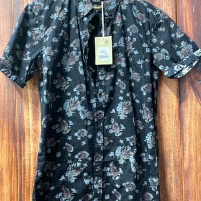St Goliath   Size S Black  floral shirt new 