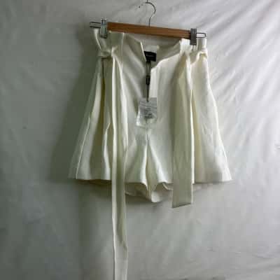 Bardot Womens  Size 6 High waisted Shorts Cream BNWT