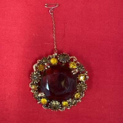  Women's Vintage Gold Tone Statement Brooch 