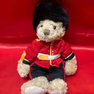 Buckingham Palace Teddy Bear.Souvenir Royal Family. Queen. Collectable Teddy Bear.