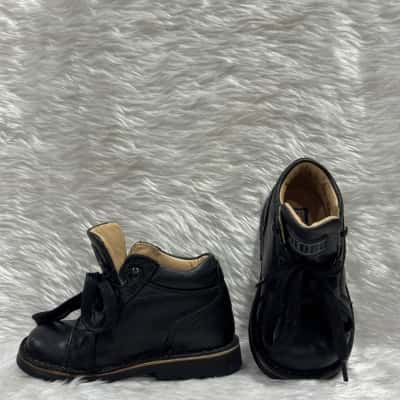  Kids Size 22 Shoes Black  high top shoes 